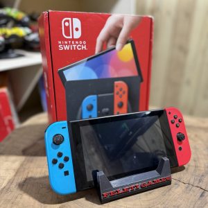 Nintendo Switch DESBLOQUEADO com tela polarizada.
